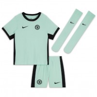 Billiga Chelsea Ben Chilwell #21 Barnkläder Tredje fotbollskläder till baby 2023-24 Kortärmad (+ Korta byxor)